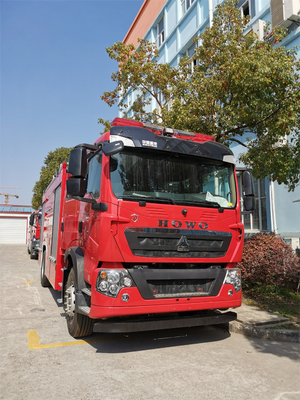Twee van het de Aandrijvingswater van de Rijcabine 4×2 de Vrachtwagen van de de Tankerbrand met Handbrandmonitor 60L/s
