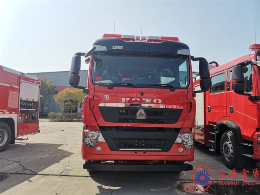 Lichte het Schuim van de Plichts4×2 Aandrijving 8000L Brandbestrijdingsvrachtwagen met Handbrandmonitor
